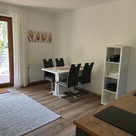 Ruhige Ferienwohnung Mit Terrasse Fuer 2 Personen Vohenstrauss Zewnętrze zdjęcie