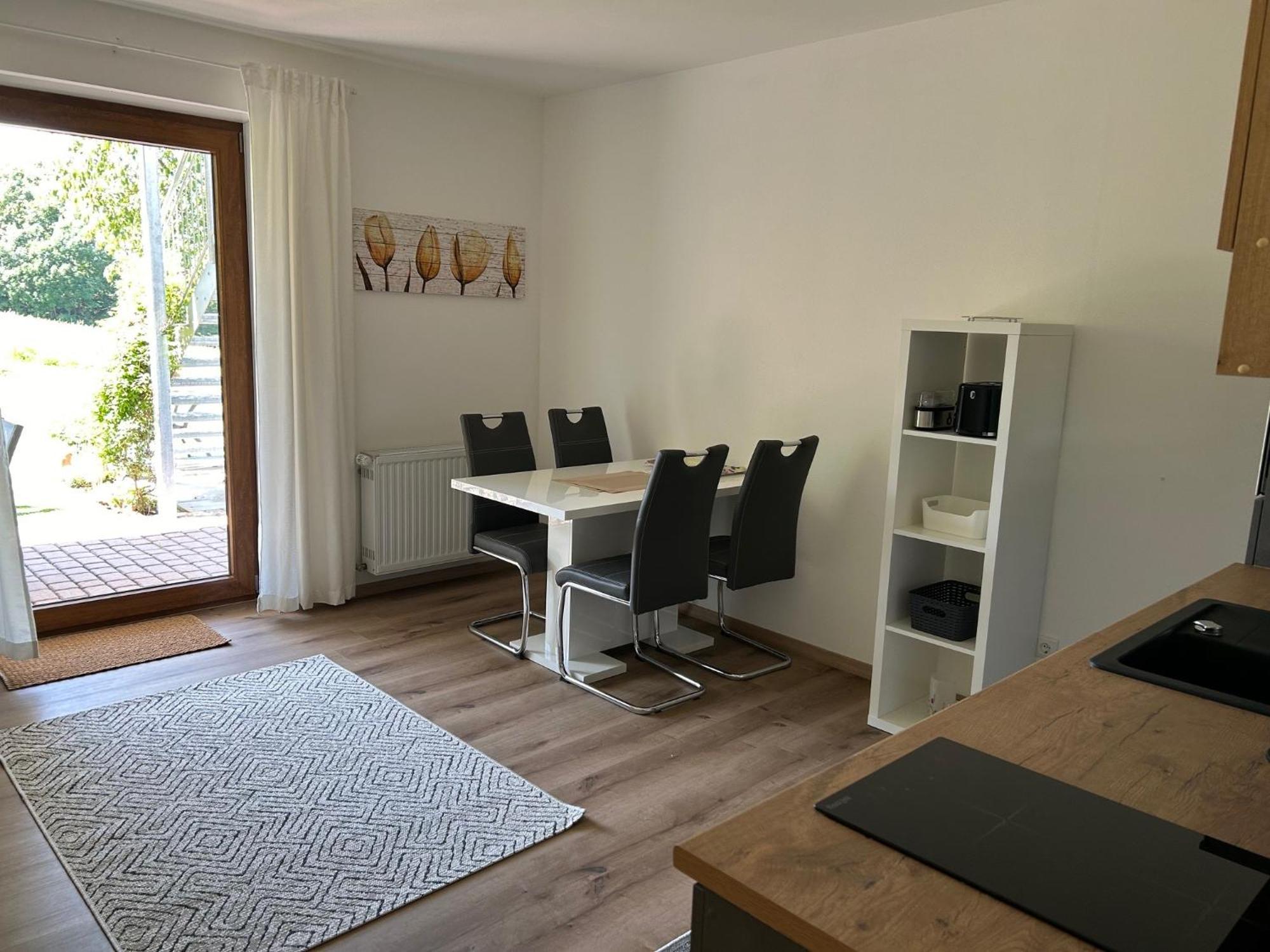 Ruhige Ferienwohnung Mit Terrasse Fuer 2 Personen Vohenstrauss Zewnętrze zdjęcie