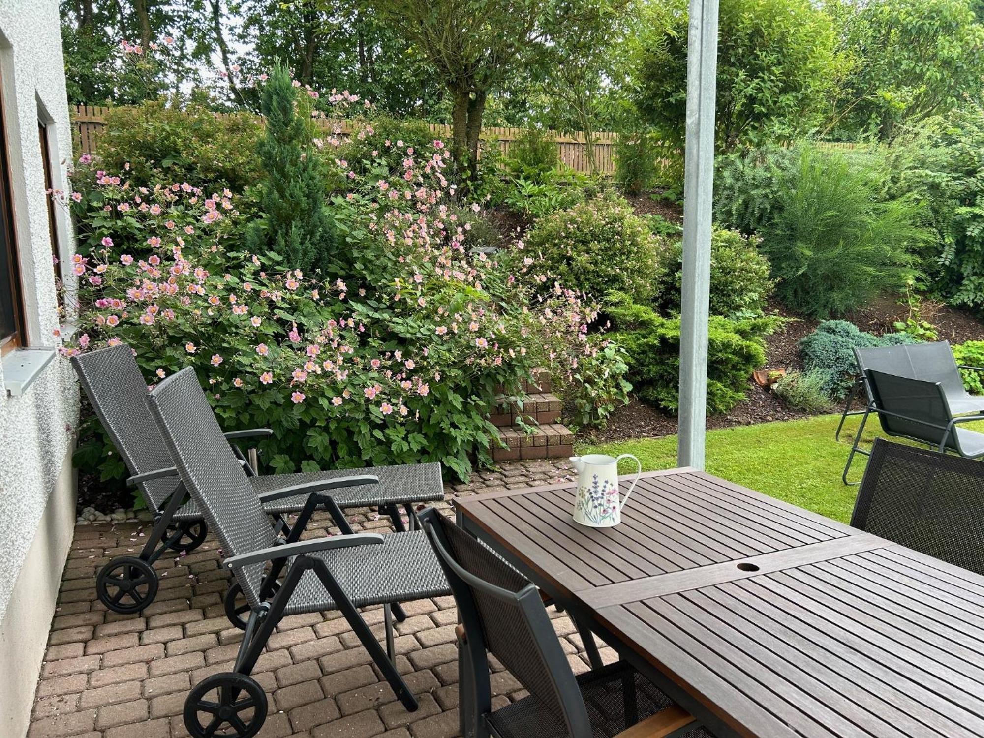 Ruhige Ferienwohnung Mit Terrasse Fuer 2 Personen Vohenstrauss Zewnętrze zdjęcie